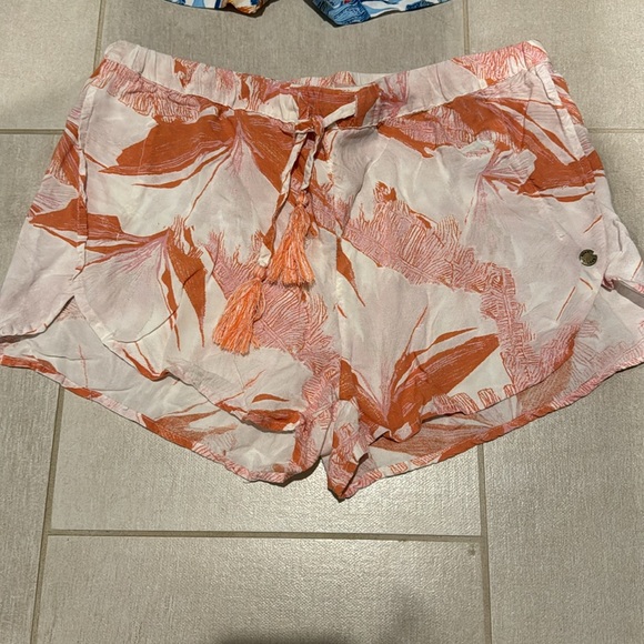 Roxy Beach Vacation Tropical Shorts size xs/s bundle of 2 shorts - Picture 2 of 11